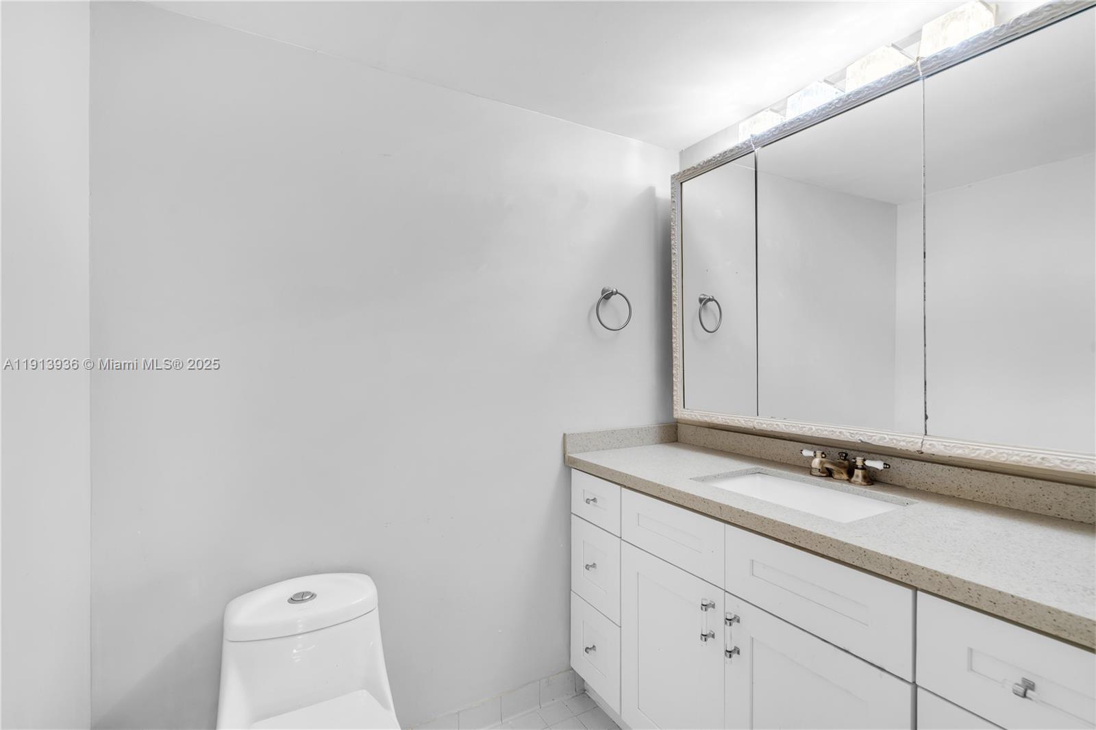 OLYMPUS CONDO PHASE - Residential