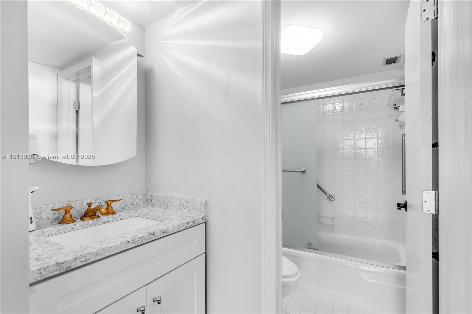 OLYMPUS CONDO PHASE - Residential