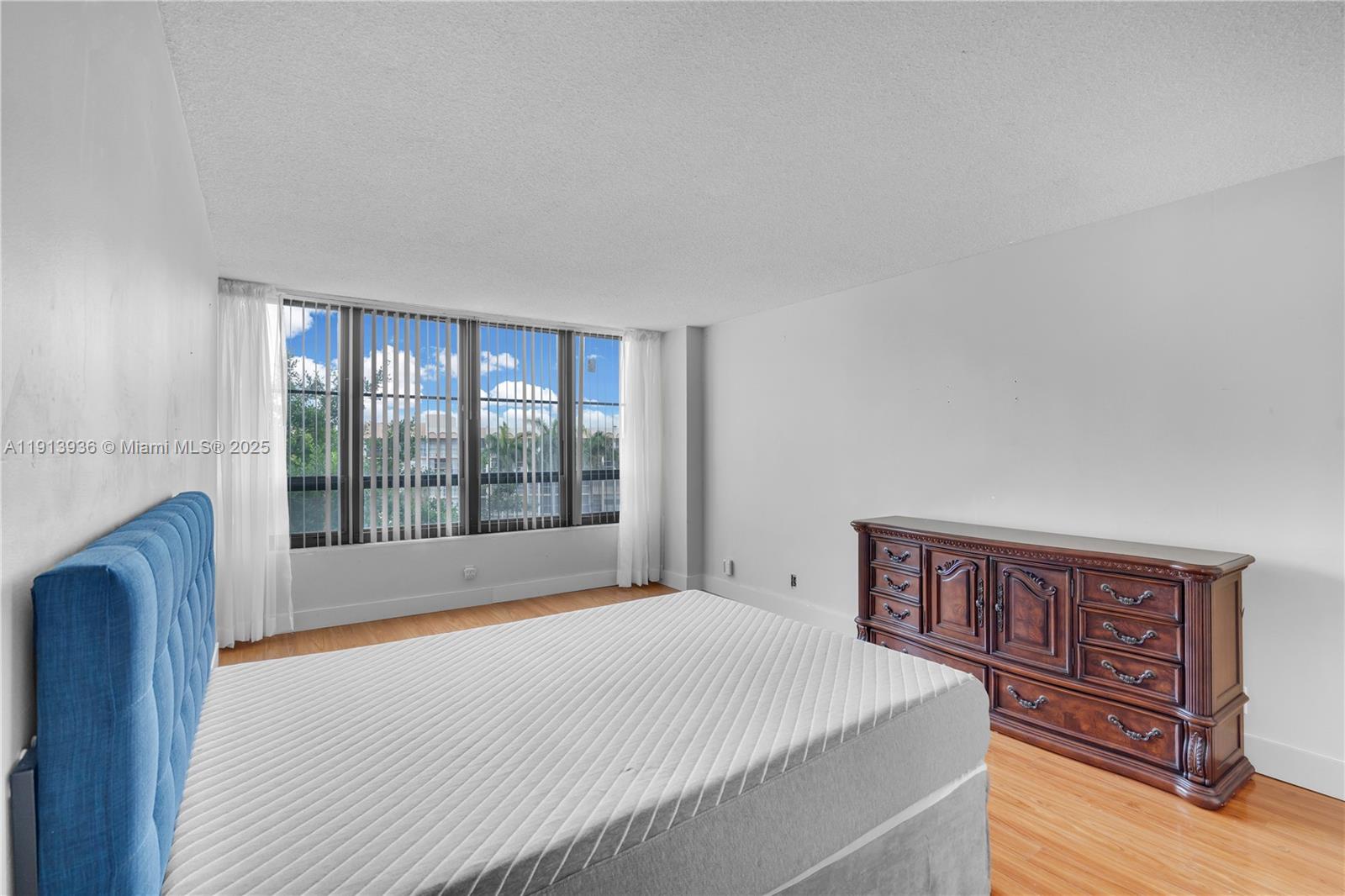 OLYMPUS CONDO PHASE - Residential