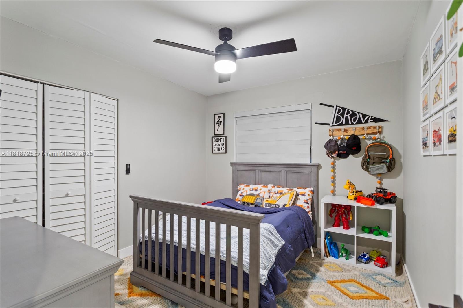 COLLEGE MNR - Residential