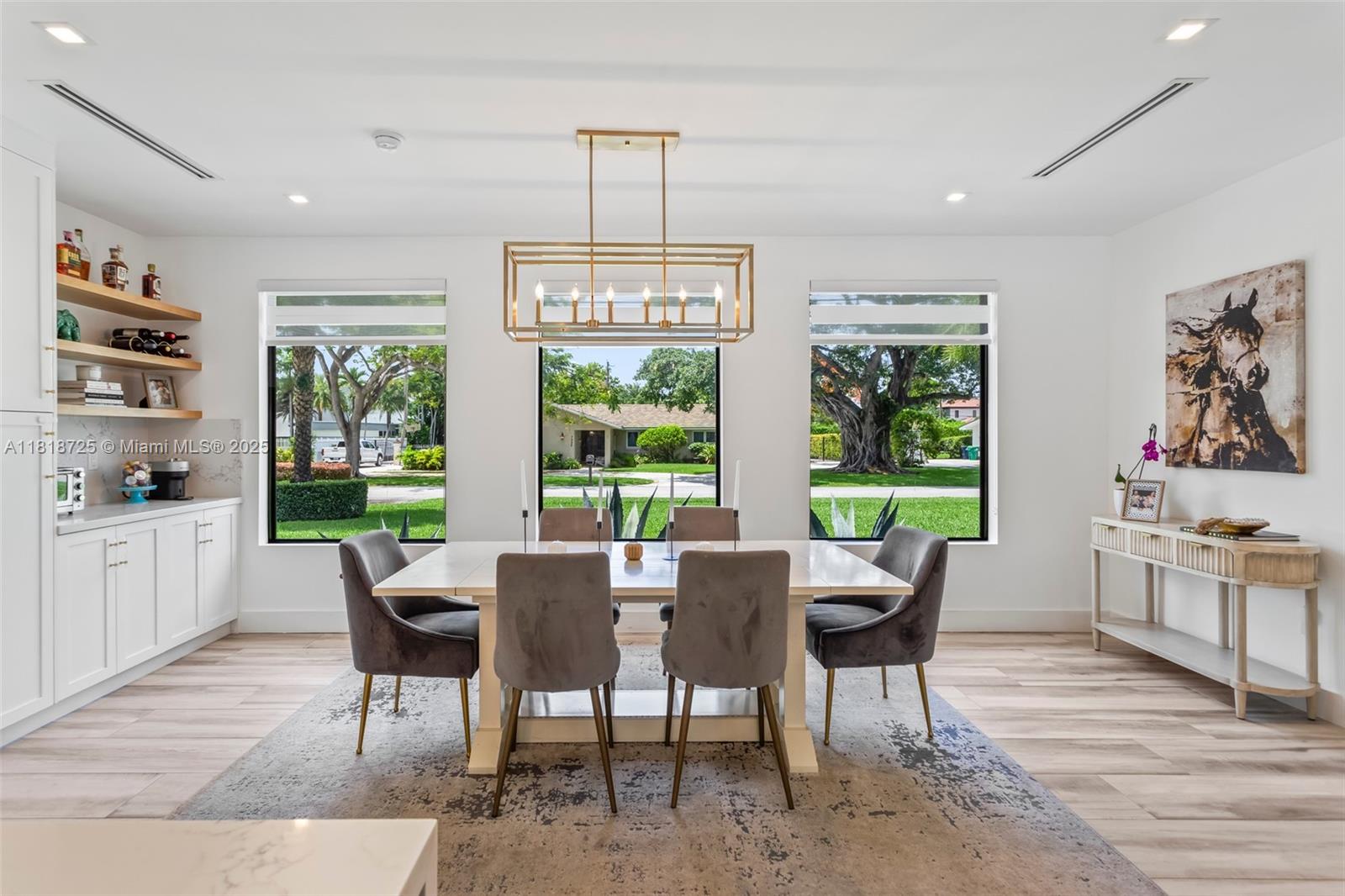 COLLEGE MNR - Residential