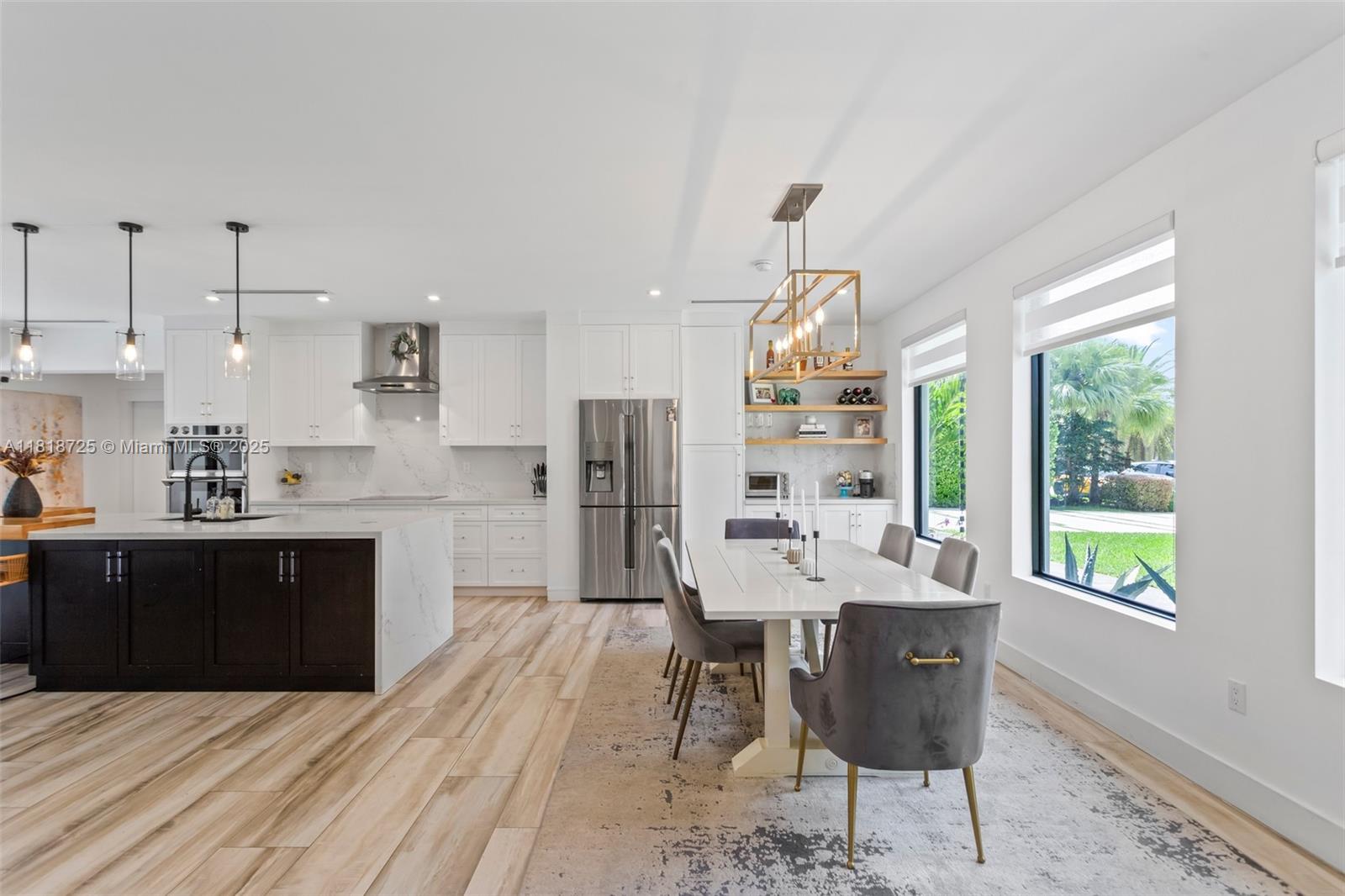 COLLEGE MNR - Residential