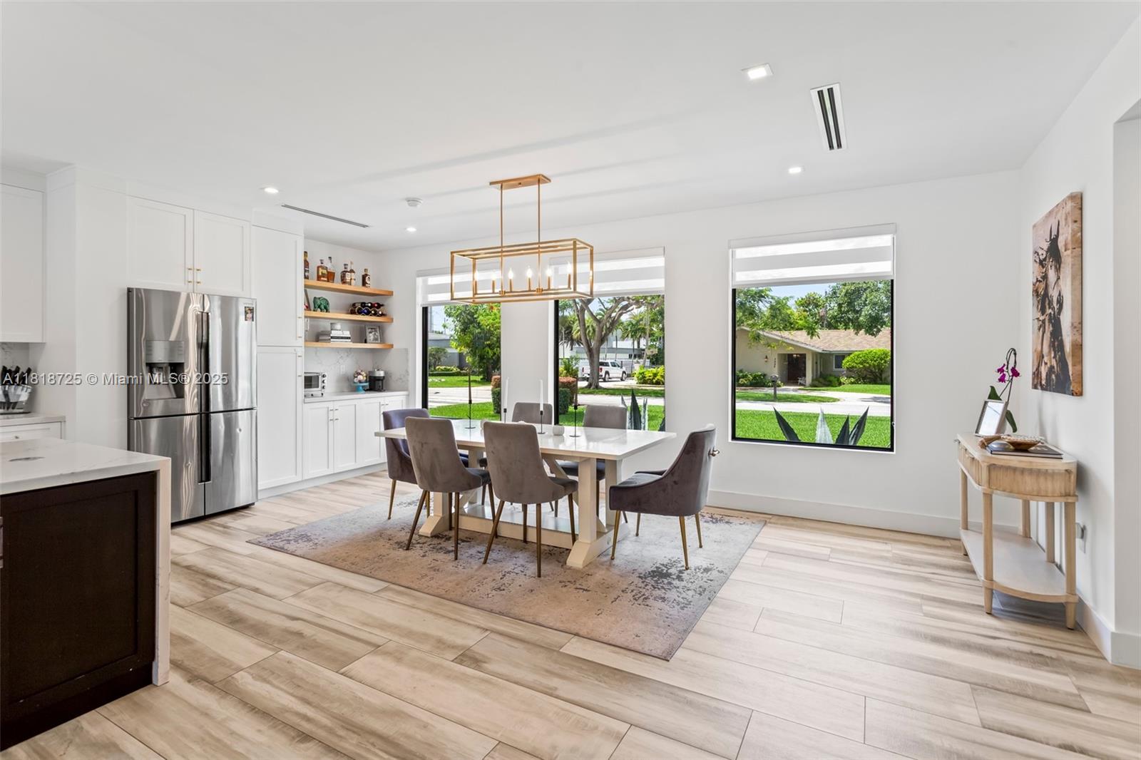 COLLEGE MNR - Residential