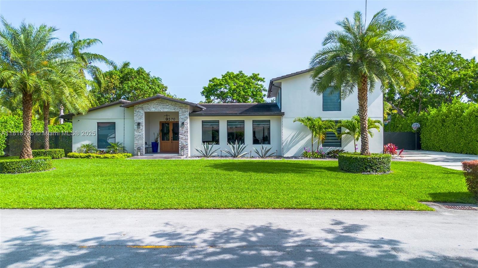 Property for Sale at 7570 Sw 60th St, Miami, Broward County, Florida - Bedrooms: 5 
Bathrooms: 4  - $2,650,000