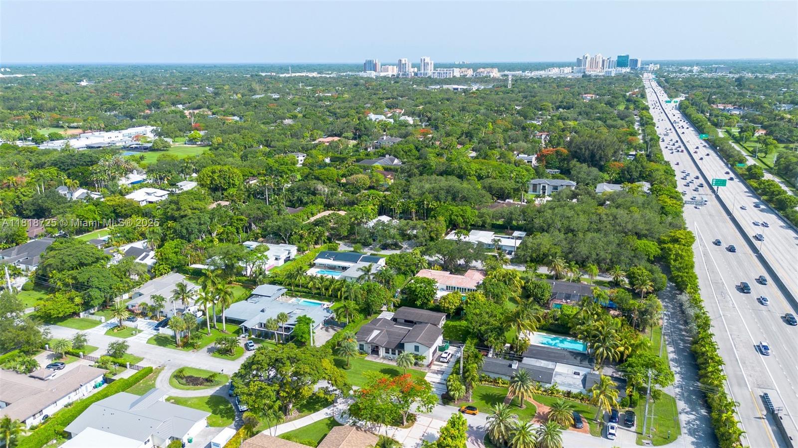 COLLEGE MNR - Residential