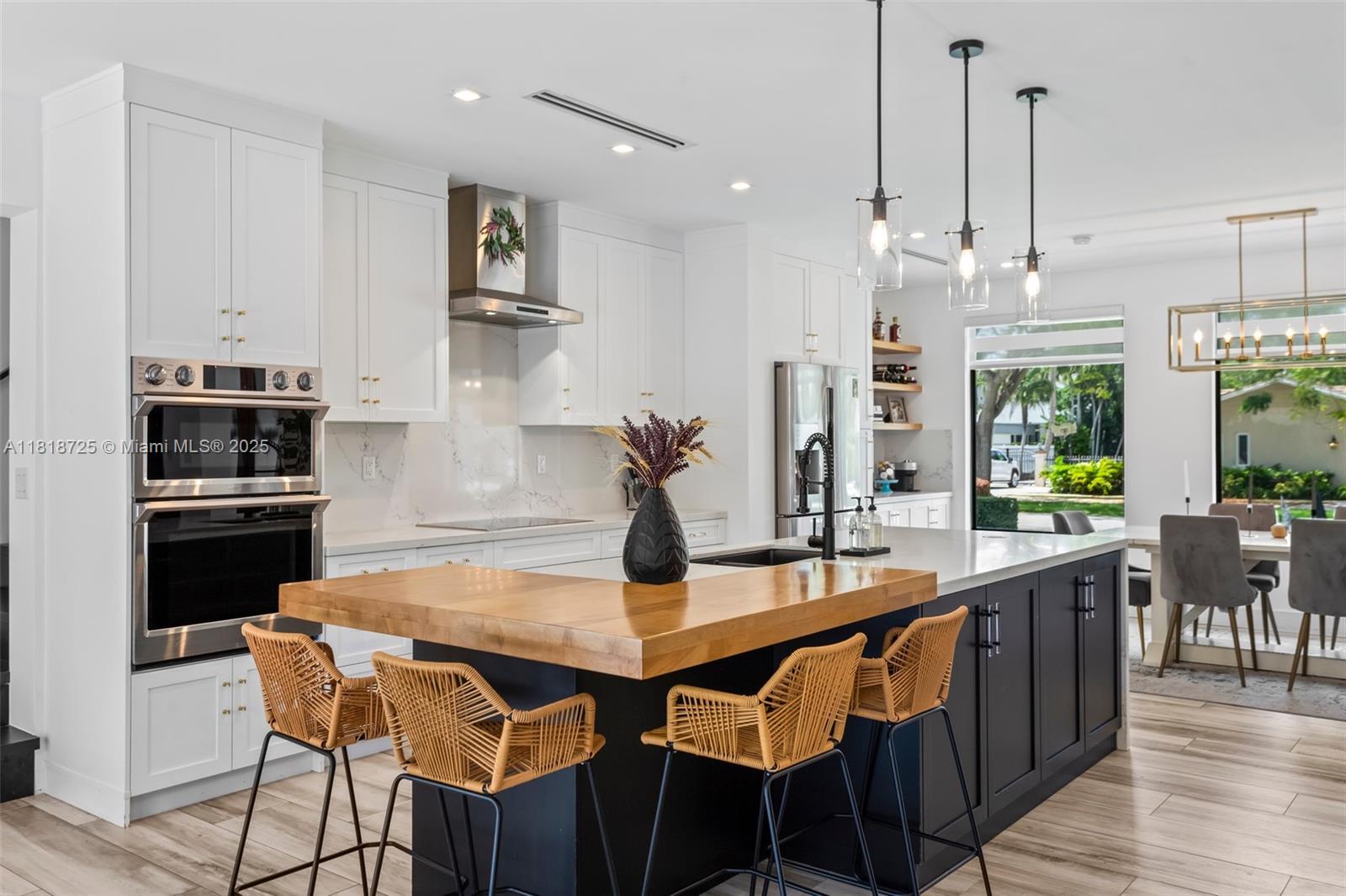 COLLEGE MNR - Residential