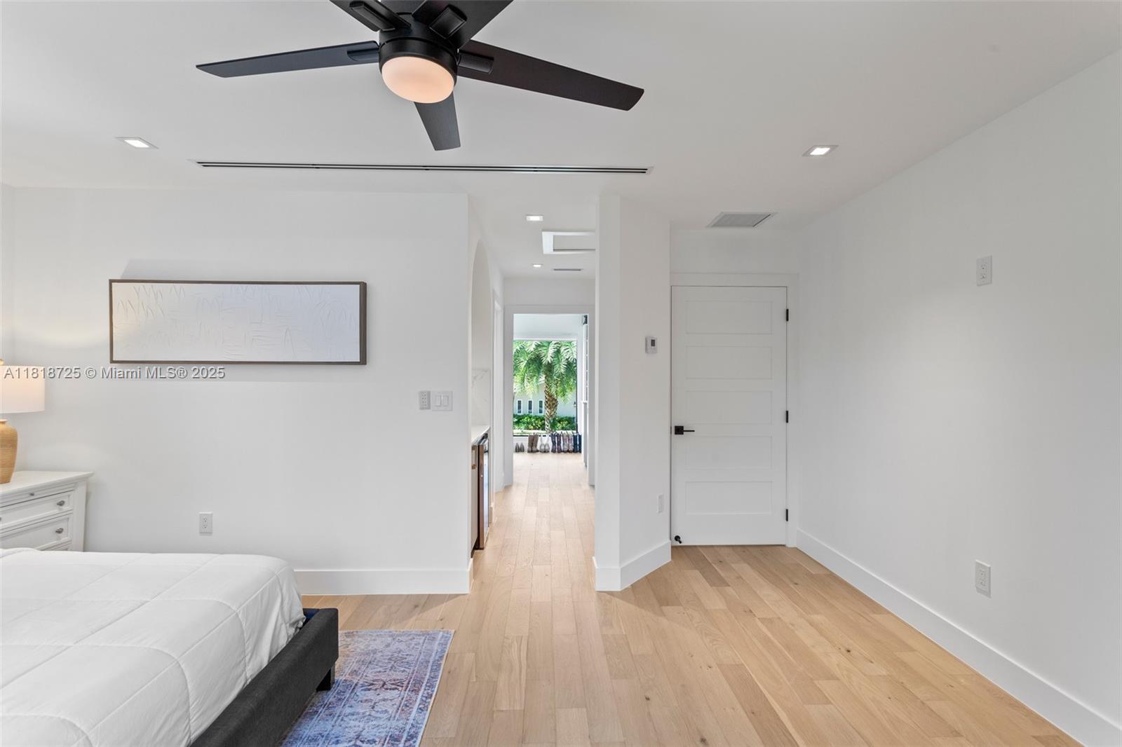 COLLEGE MNR - Residential