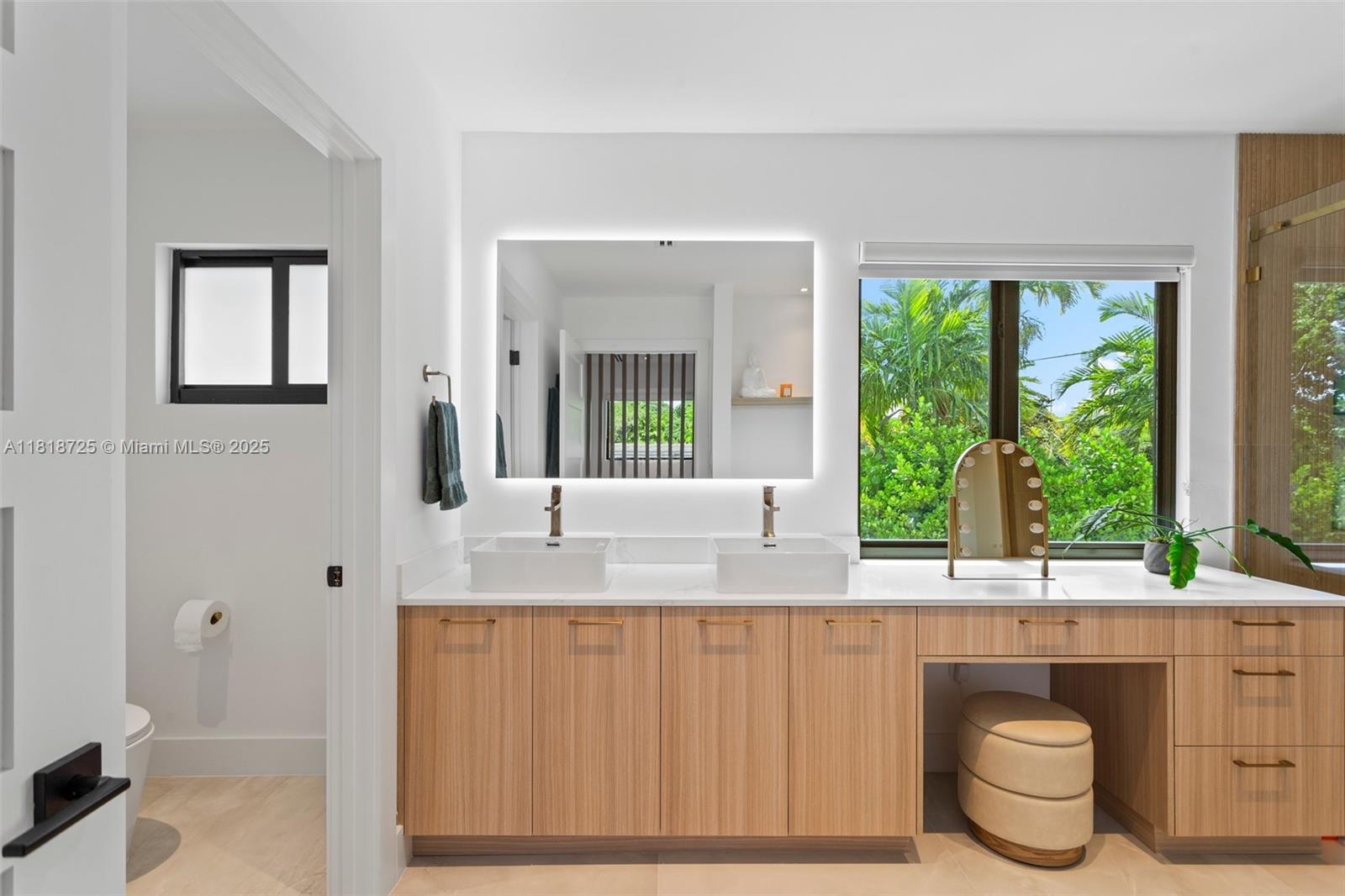 COLLEGE MNR - Residential