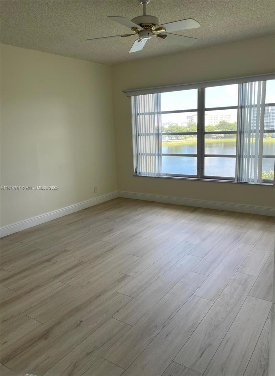 2751 N Palm Aire Dr 504