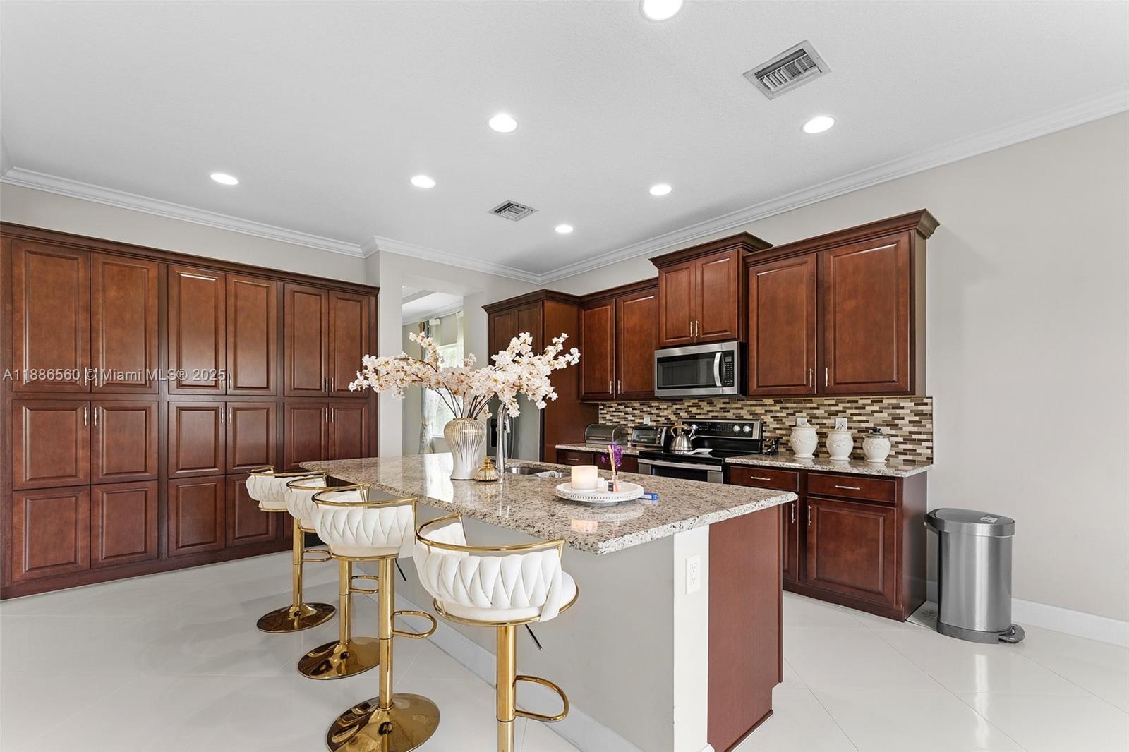 MEADOWS OF WESTLAKE - Residential