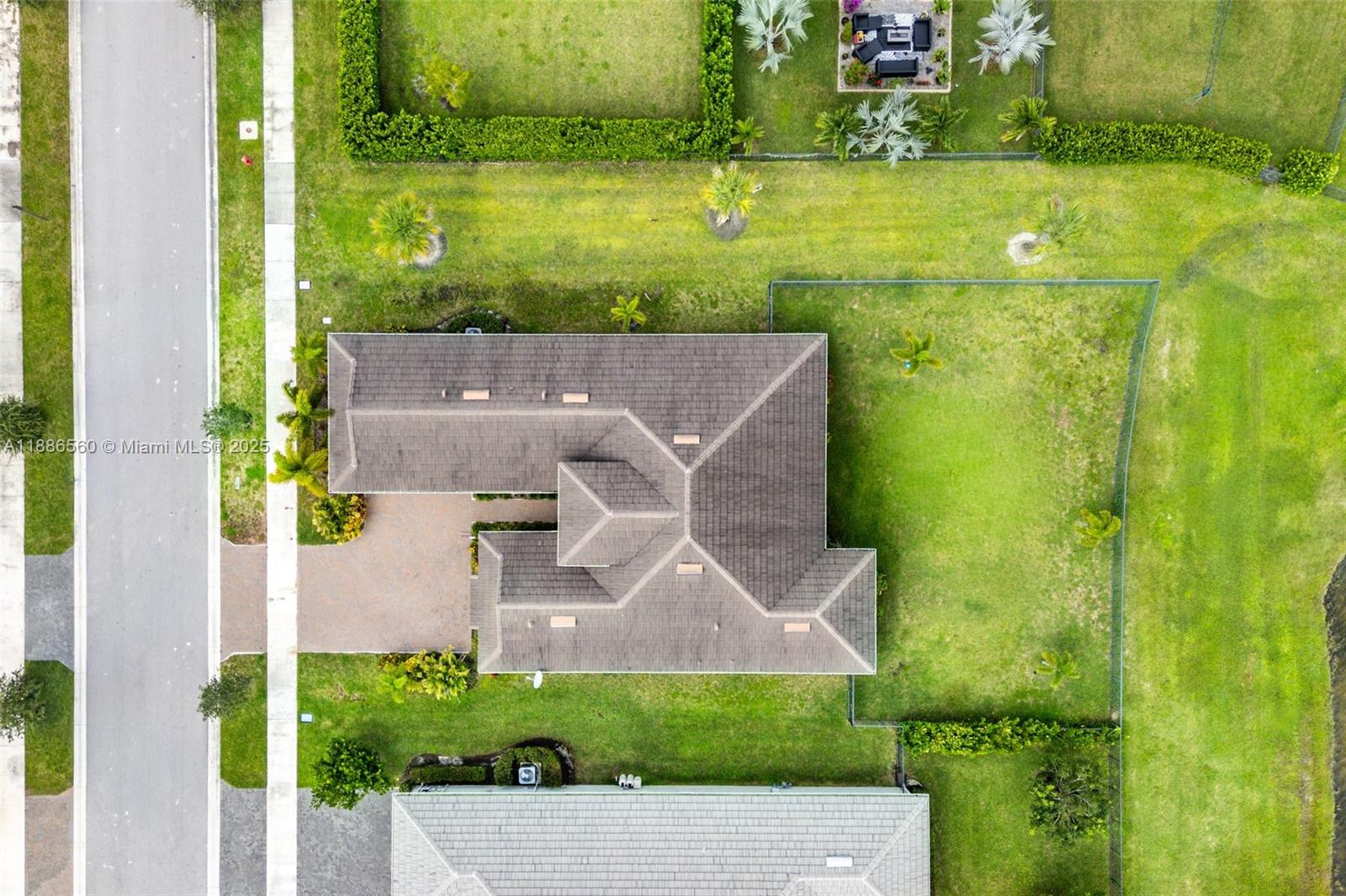 MEADOWS OF WESTLAKE - Residential