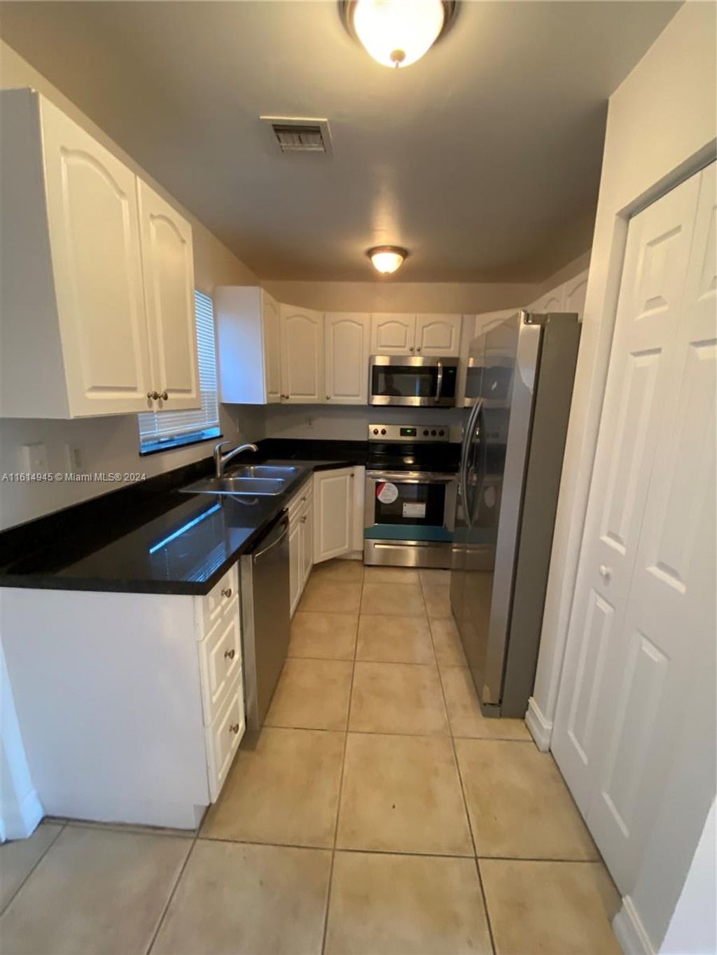 Photo of 225 NW 14th Ave #0, Fort Lauderdale, FL 33311 (MLS # A11614945)