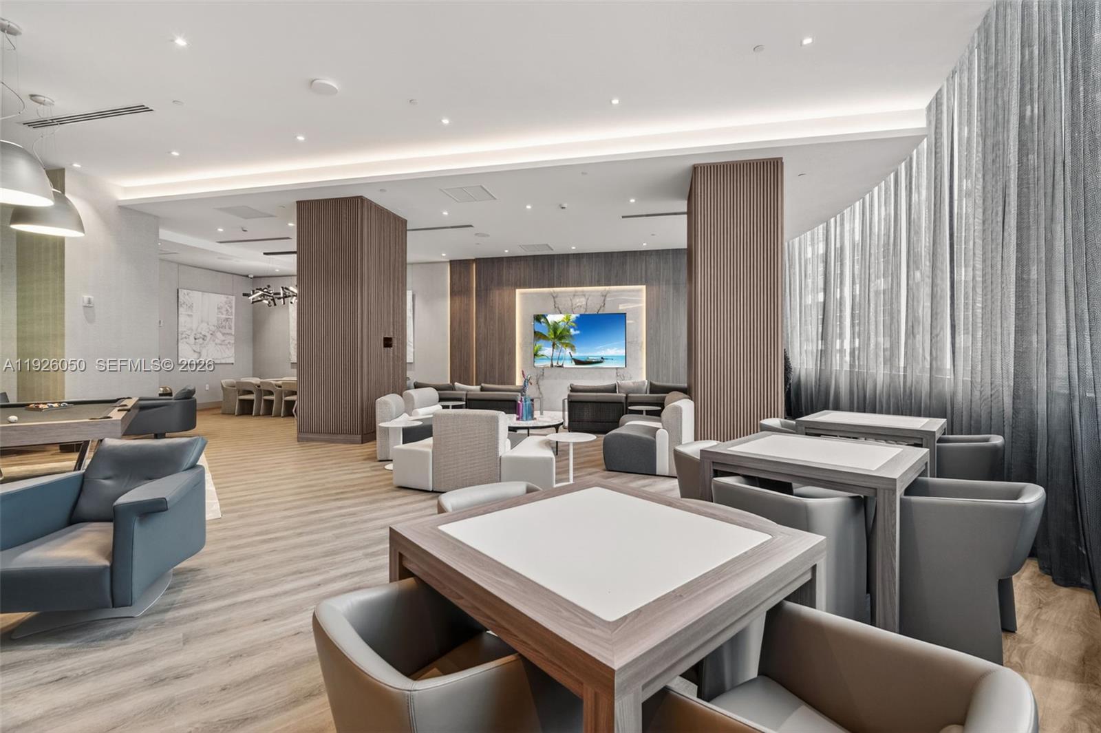 LAS OLAS RIVER HOUSE COND - Residential