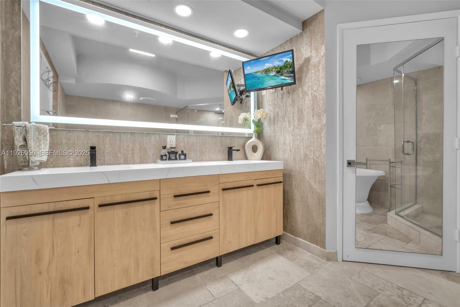 LAS OLAS RIVER HOUSE COND - Residential