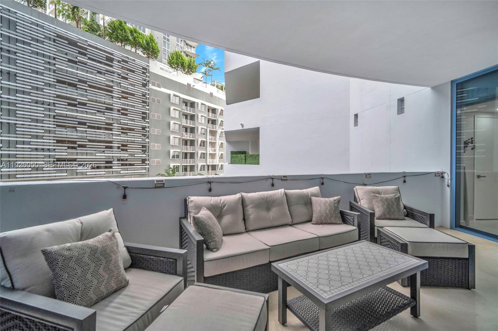 LAS OLAS RIVER HOUSE COND - Residential