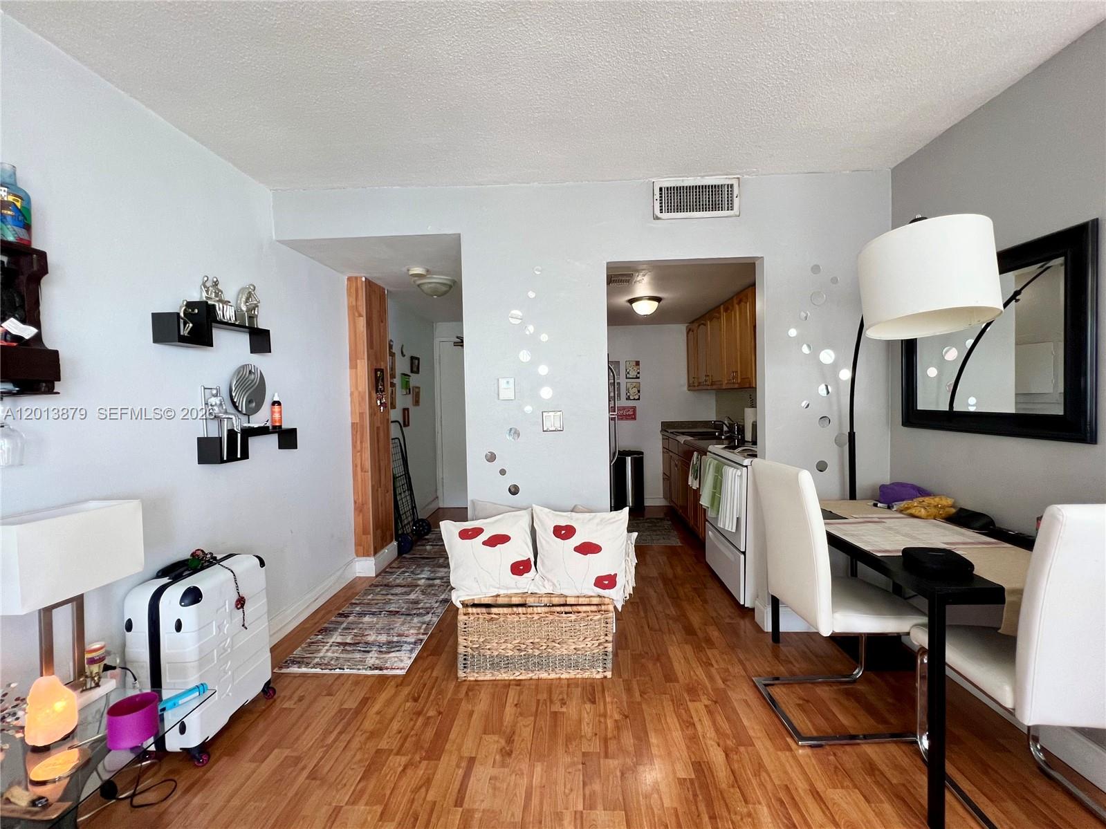 CARIBBEAN TOWERS CONDO - Residential Lease