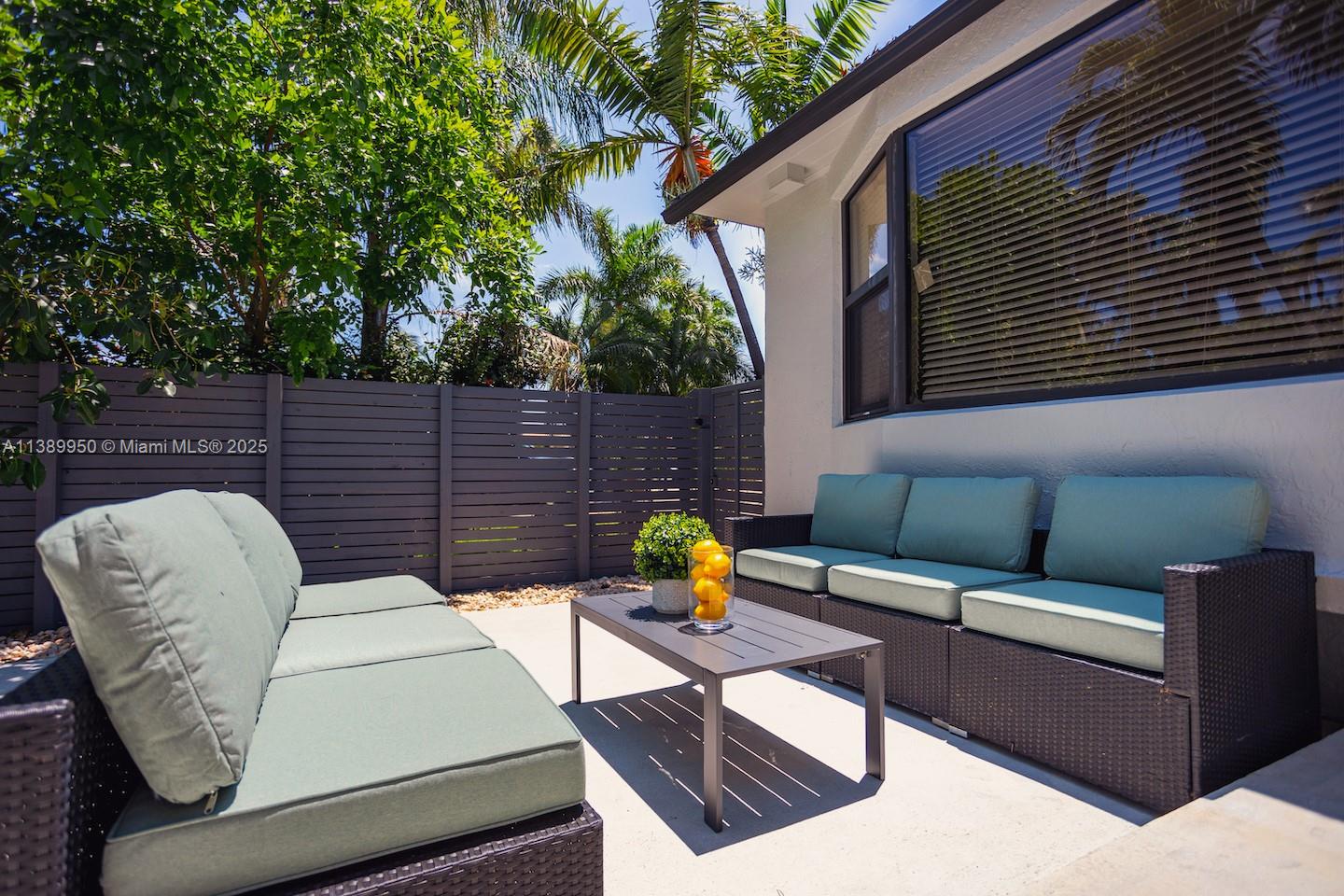 HOLLYWOOD LAKES SECTION - Residential Lease