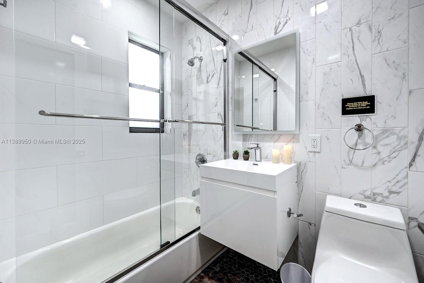 HOLLYWOOD LAKES SECTION - Residential Lease