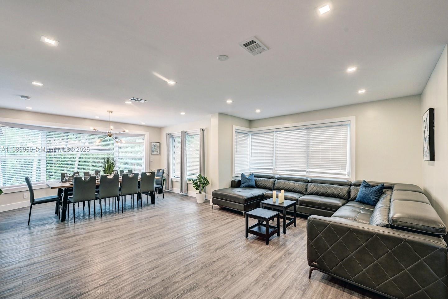 HOLLYWOOD LAKES SECTION - Residential Lease