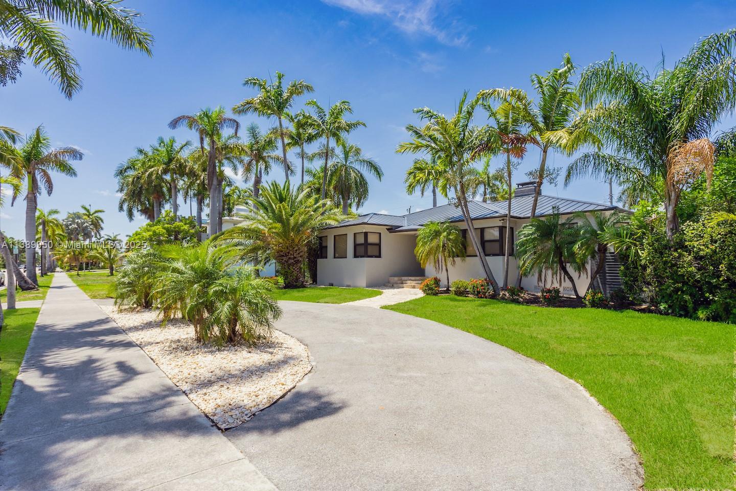 HOLLYWOOD LAKES SECTION - Residential Lease