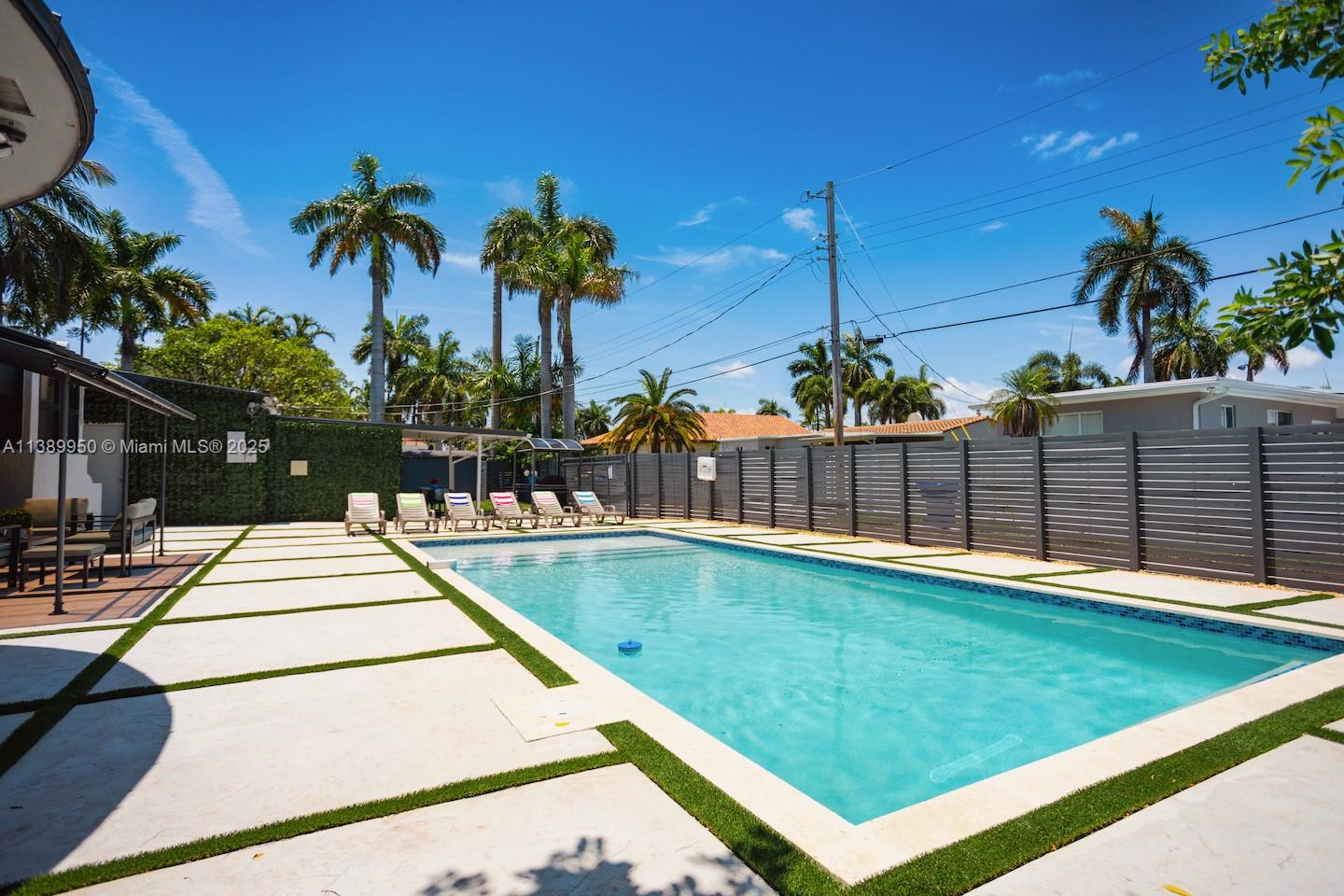 HOLLYWOOD LAKES SECTION - Residential Lease