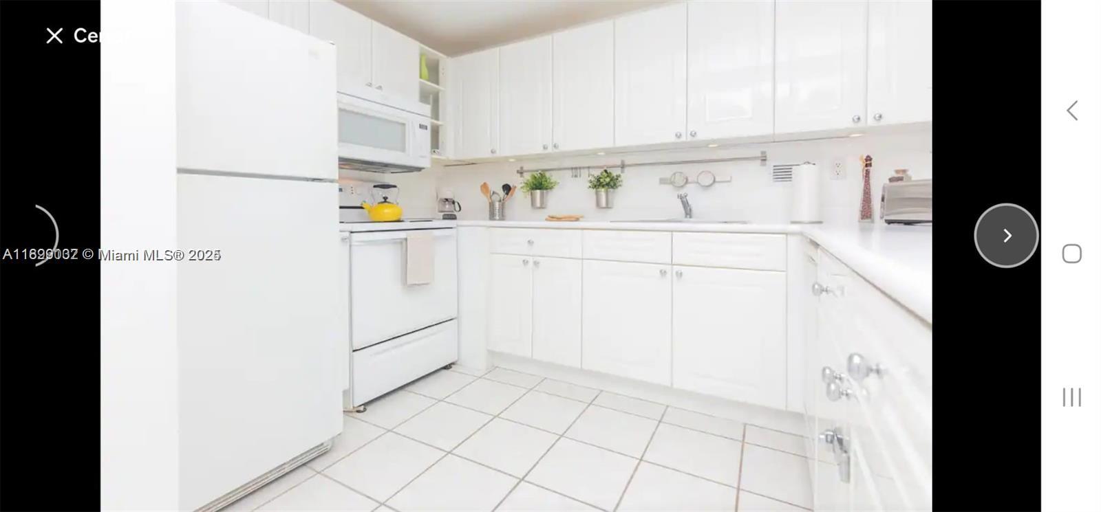 RONEY PALACE CONDO - Residential