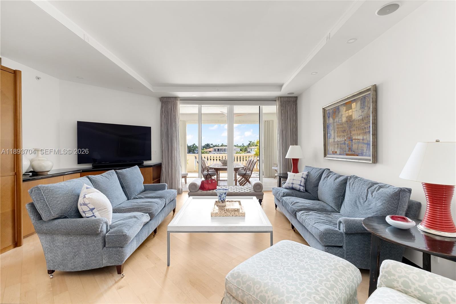 BELLA VISTA MID RISE NORT - Residential