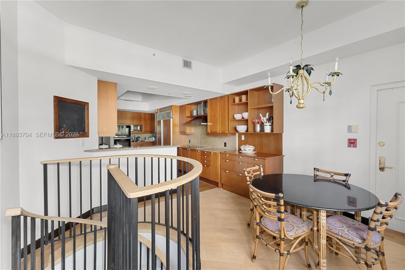 BELLA VISTA MID RISE NORT - Residential