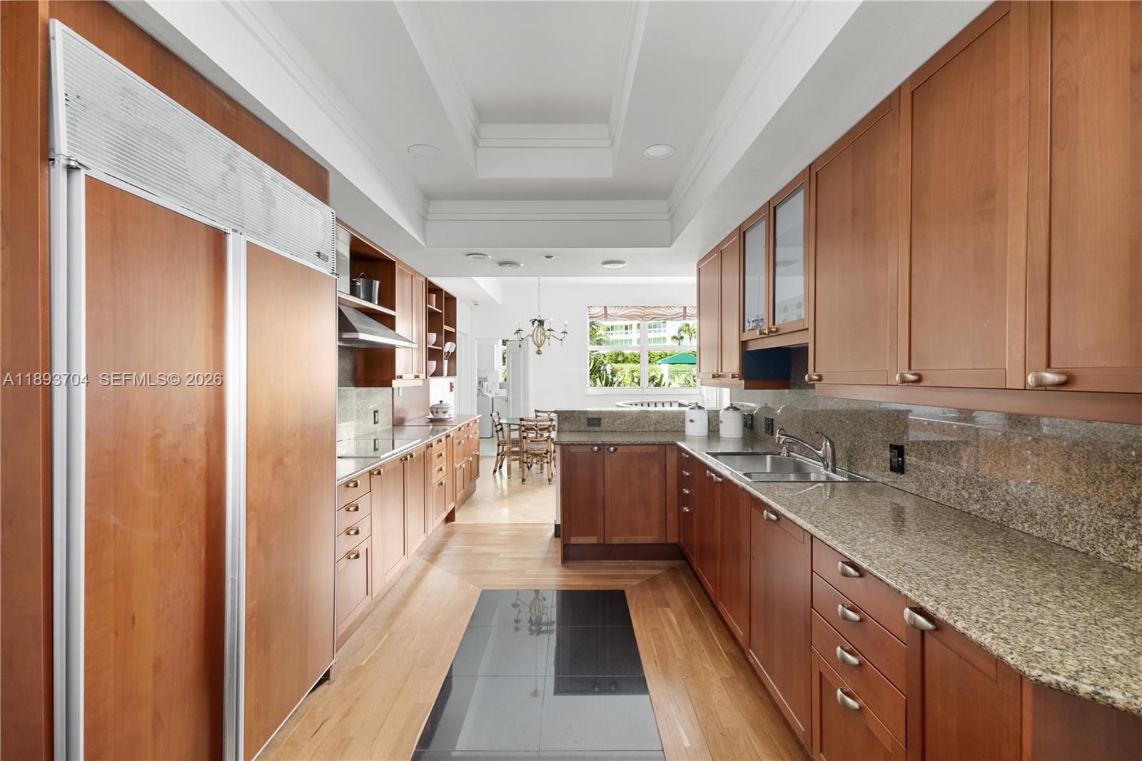 BELLA VISTA MID RISE NORT - Residential