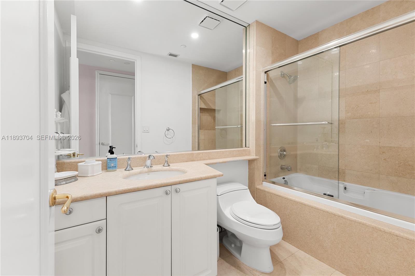 BELLA VISTA MID RISE NORT - Residential