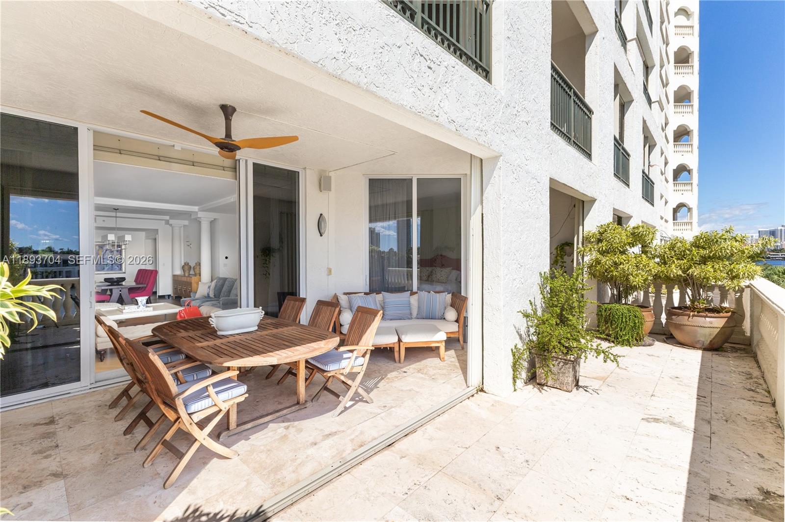 BELLA VISTA MID RISE NORT - Residential