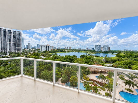 20281 E COUNTRY CLUB DR APT 809, MIAMI, FL 33180 - Image 140c8e4e1e7fbb2f9aaea0abfdd892f1/283361129
