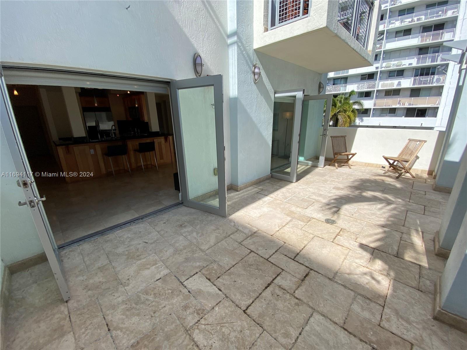 LENOX VILLAS CONDO - Residential Lease