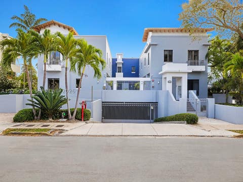Photo of 5864 SW 74th Ter #G, South Miami, FL 33143 (MLS # A12059027)