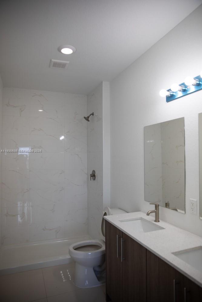 AURORA AT GRAND PALMS - Residential Lease