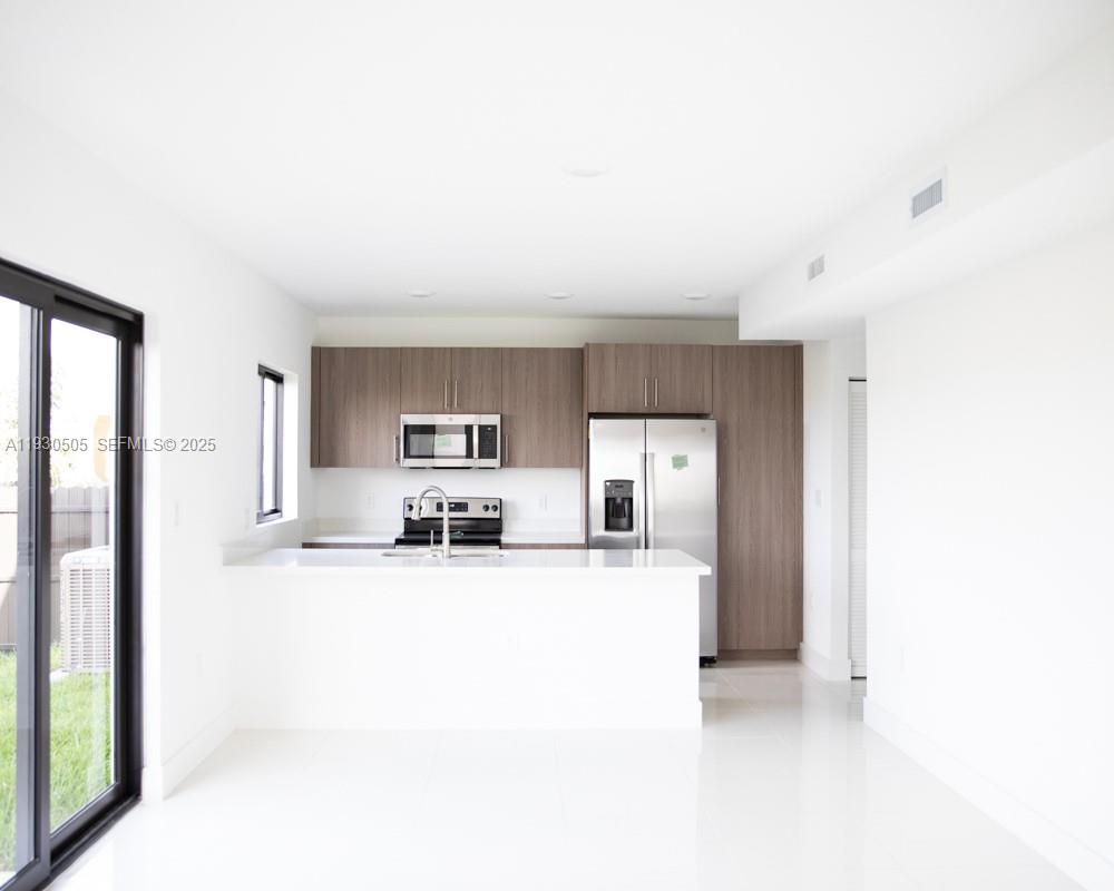 AURORA AT GRAND PALMS - Residential Lease