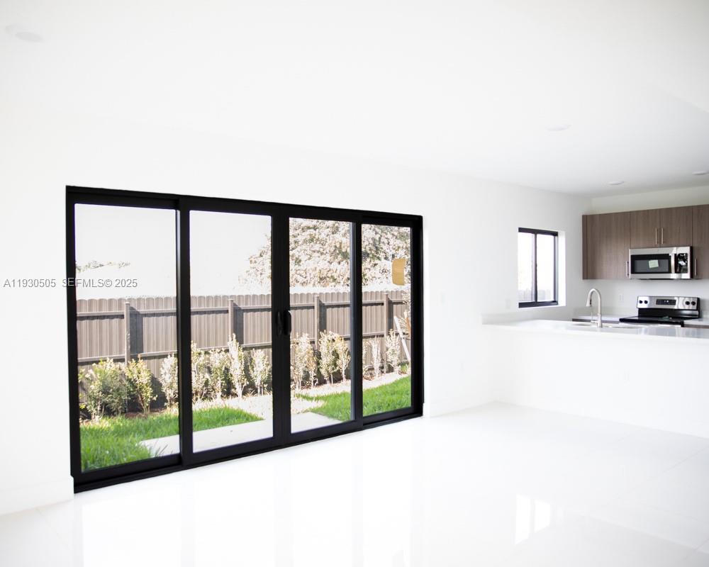 AURORA AT GRAND PALMS - Residential Lease