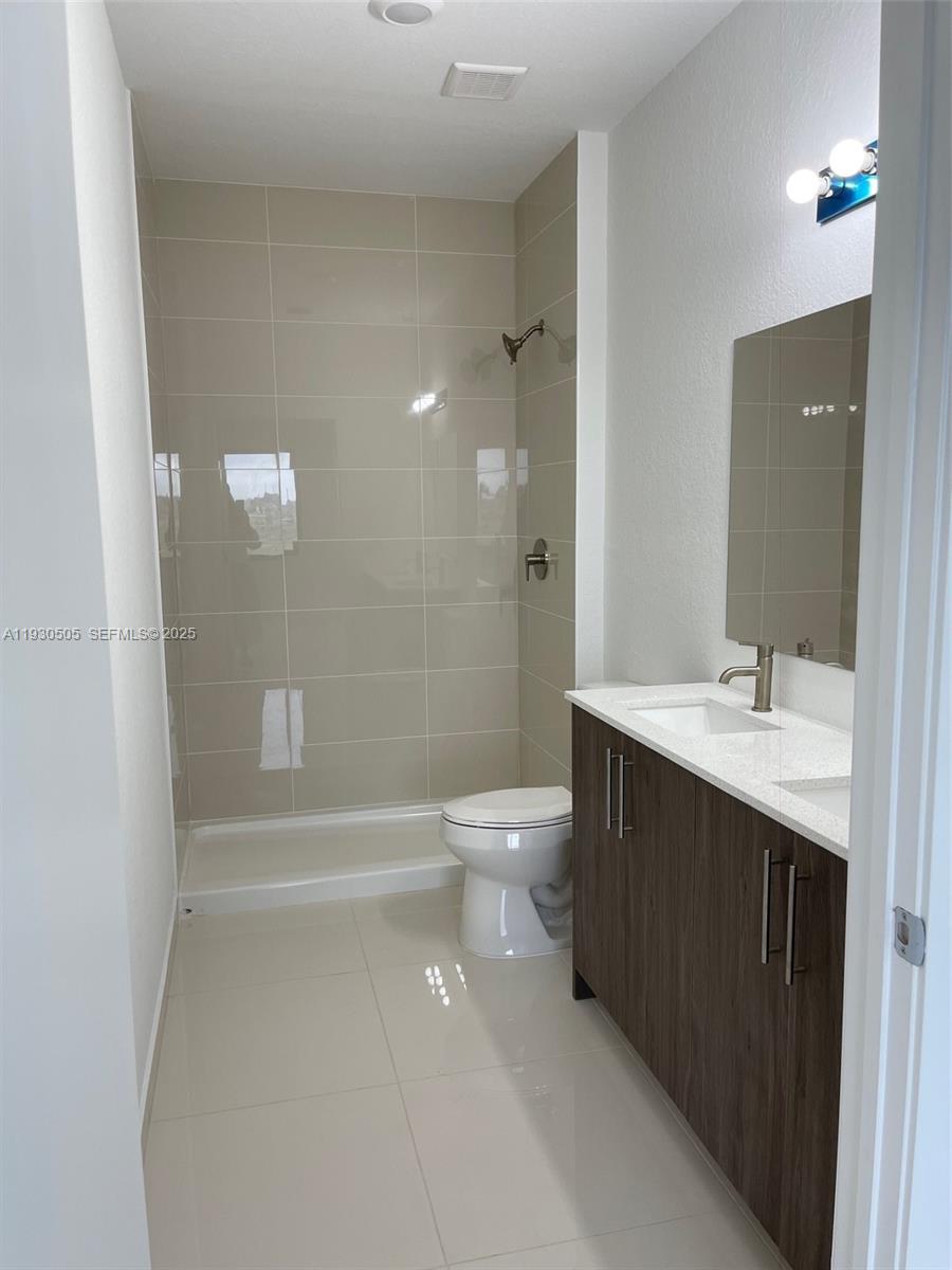 AURORA AT GRAND PALMS - Residential Lease