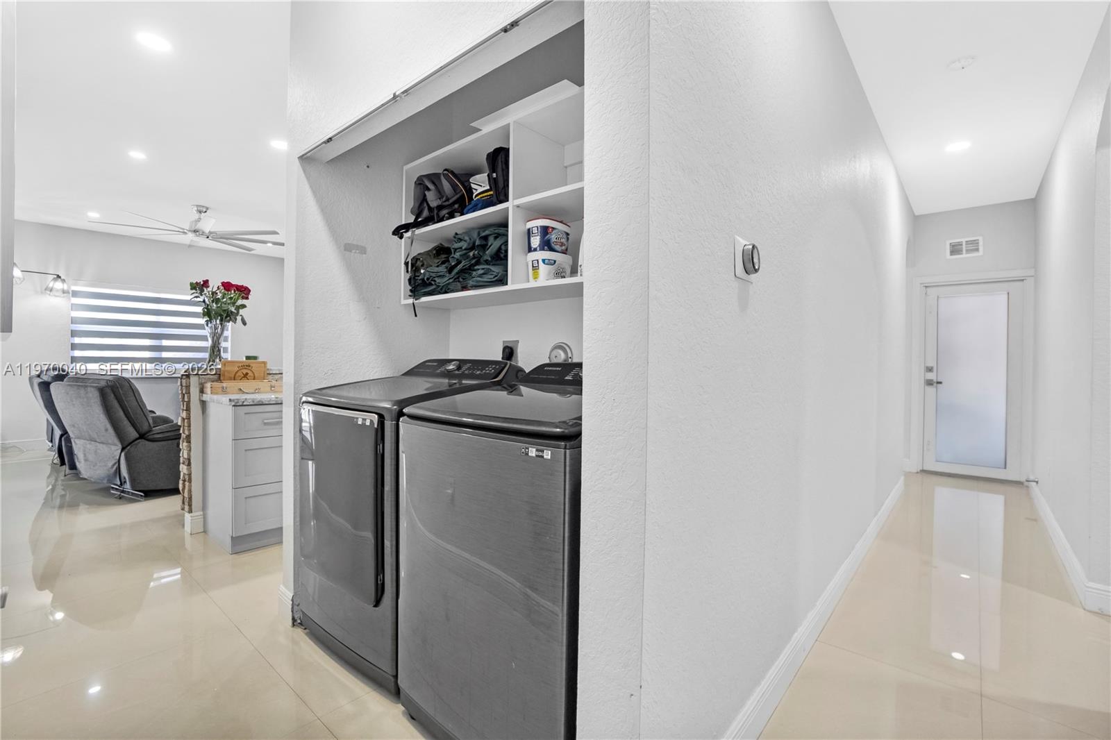 FLORIDIAN BAY ESTATES - Residential