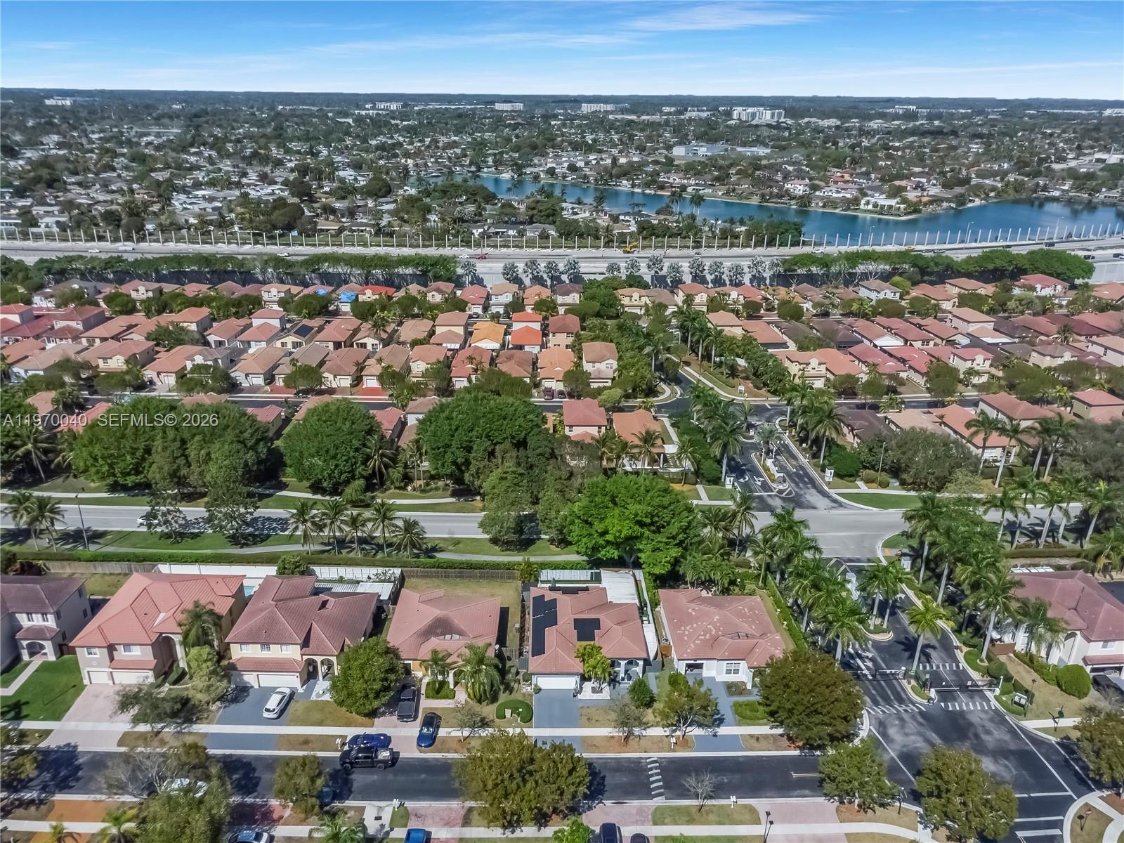 FLORIDIAN BAY ESTATES - Residential