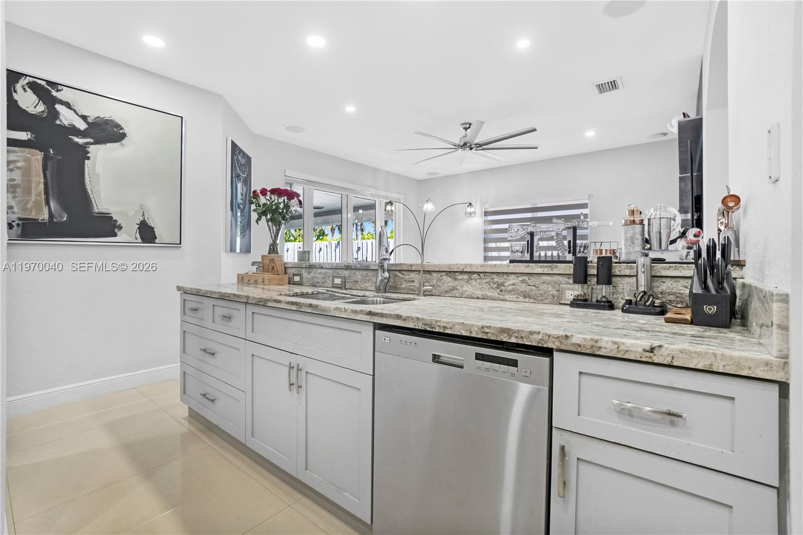 FLORIDIAN BAY ESTATES - Residential