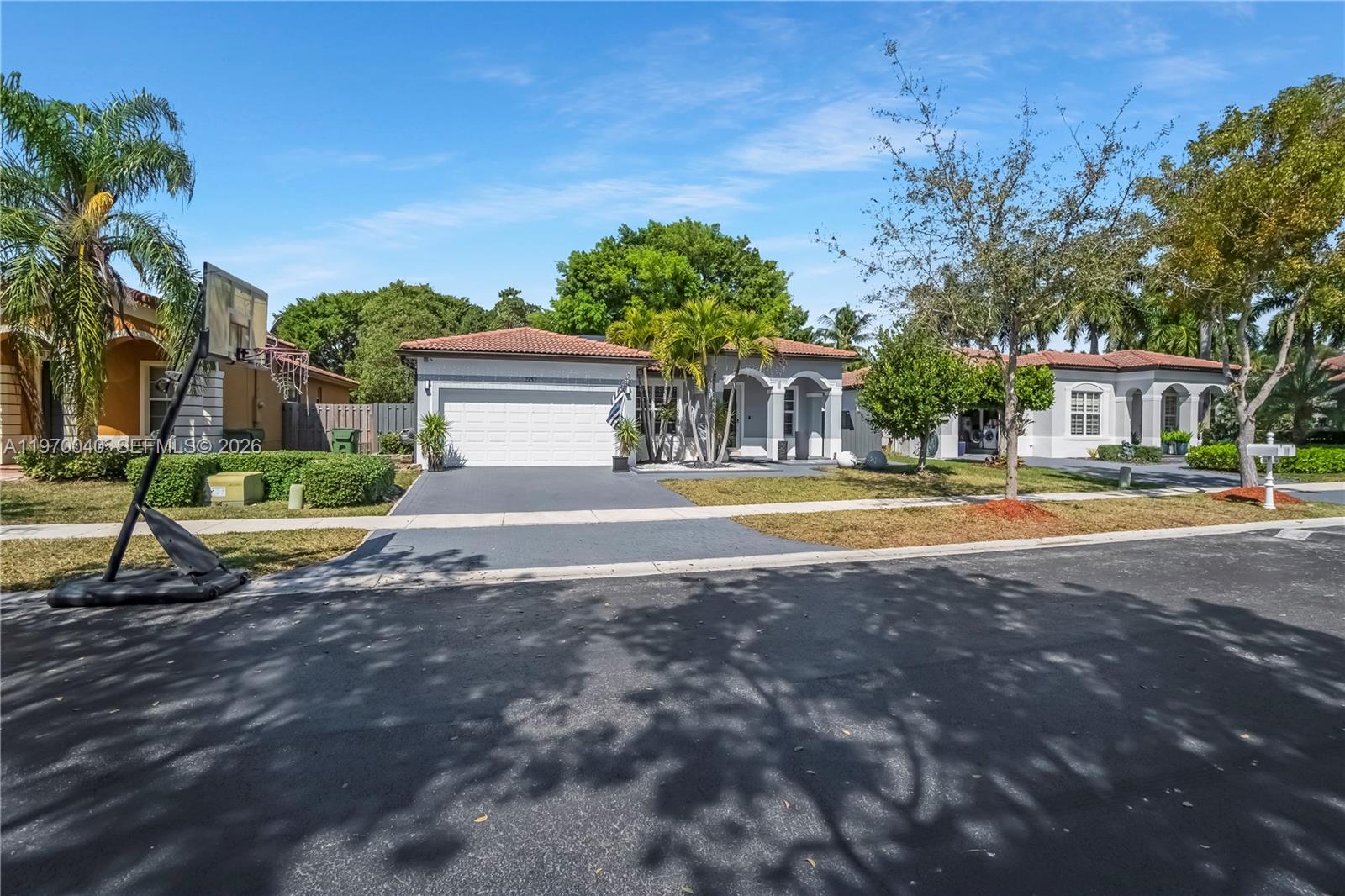 FLORIDIAN BAY ESTATES - Residential