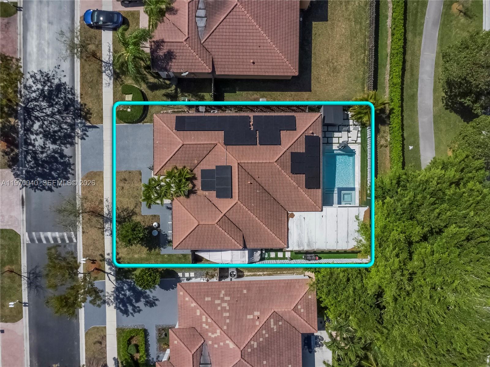 FLORIDIAN BAY ESTATES - Residential