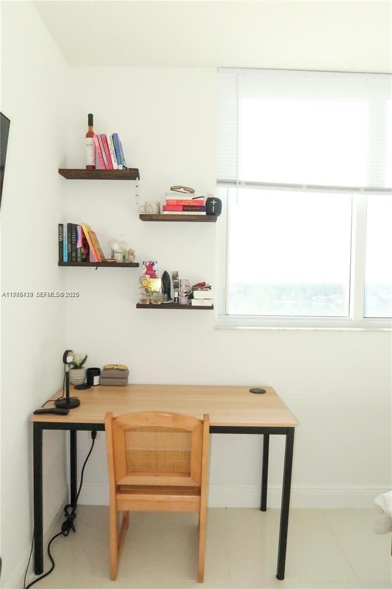 TERRAZAS RIVERPARK VILLAG - Residential Lease