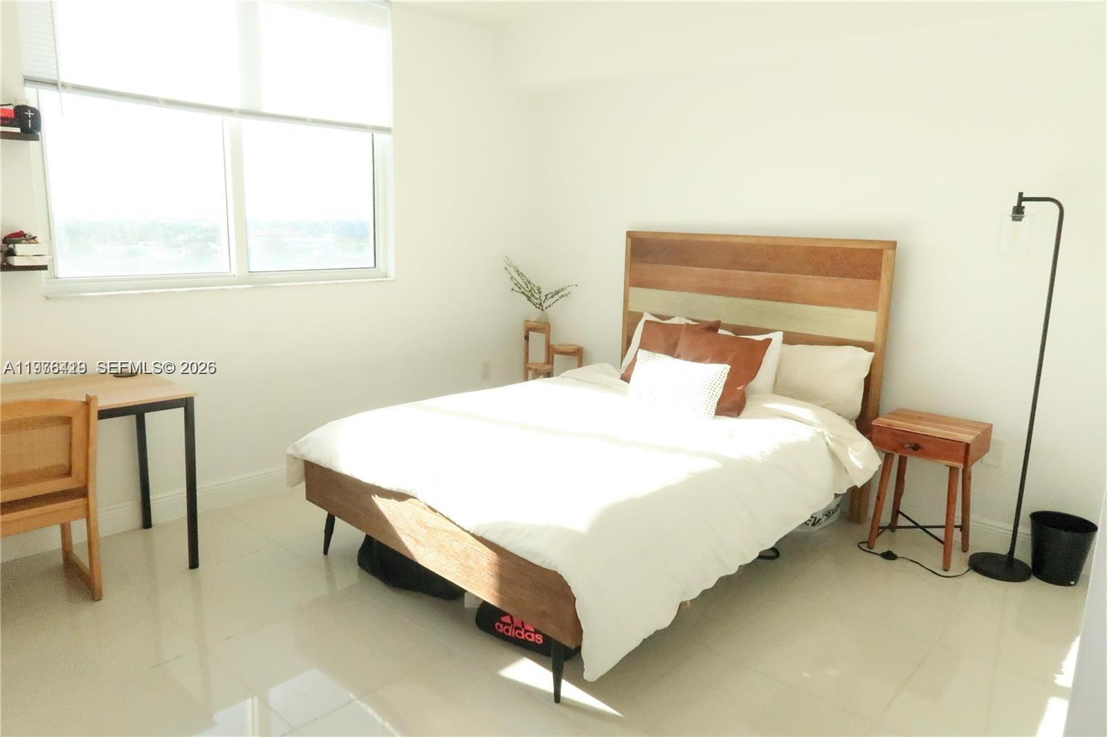 TERRAZAS RIVERPARK VILLAG - Residential Lease