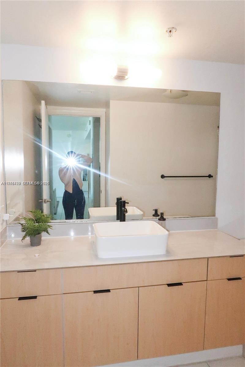 TERRAZAS RIVERPARK VILLAG - Residential Lease