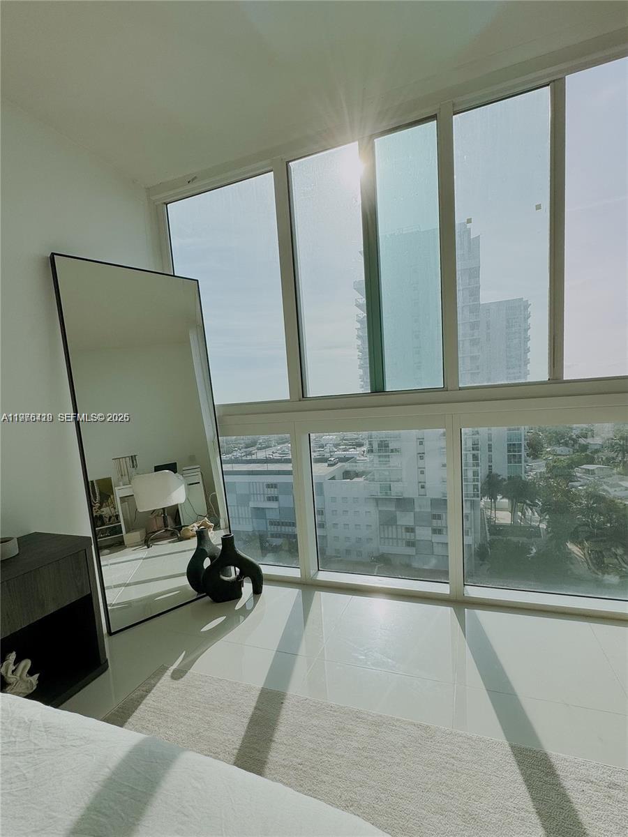 TERRAZAS RIVERPARK VILLAG - Residential Lease