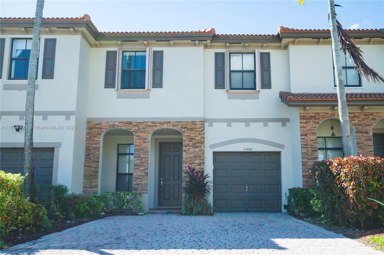 SILVER PALM EAST SECTION - Residential