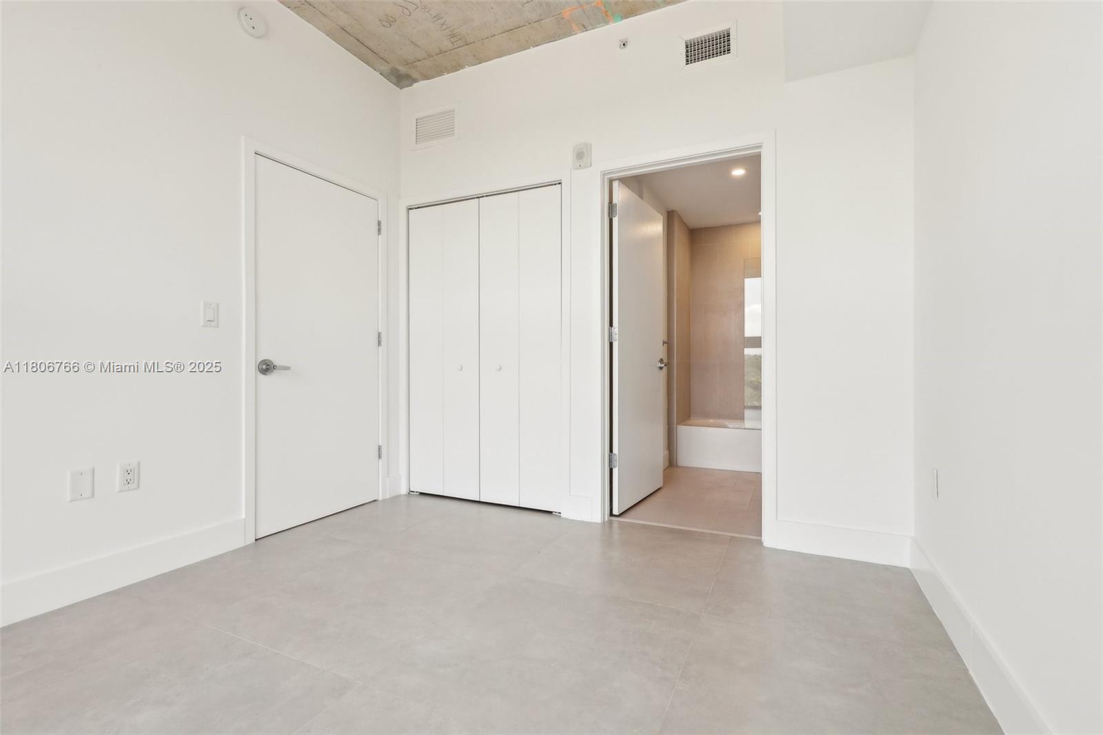 THE HIGHLANDS CONDO - Residential Lease