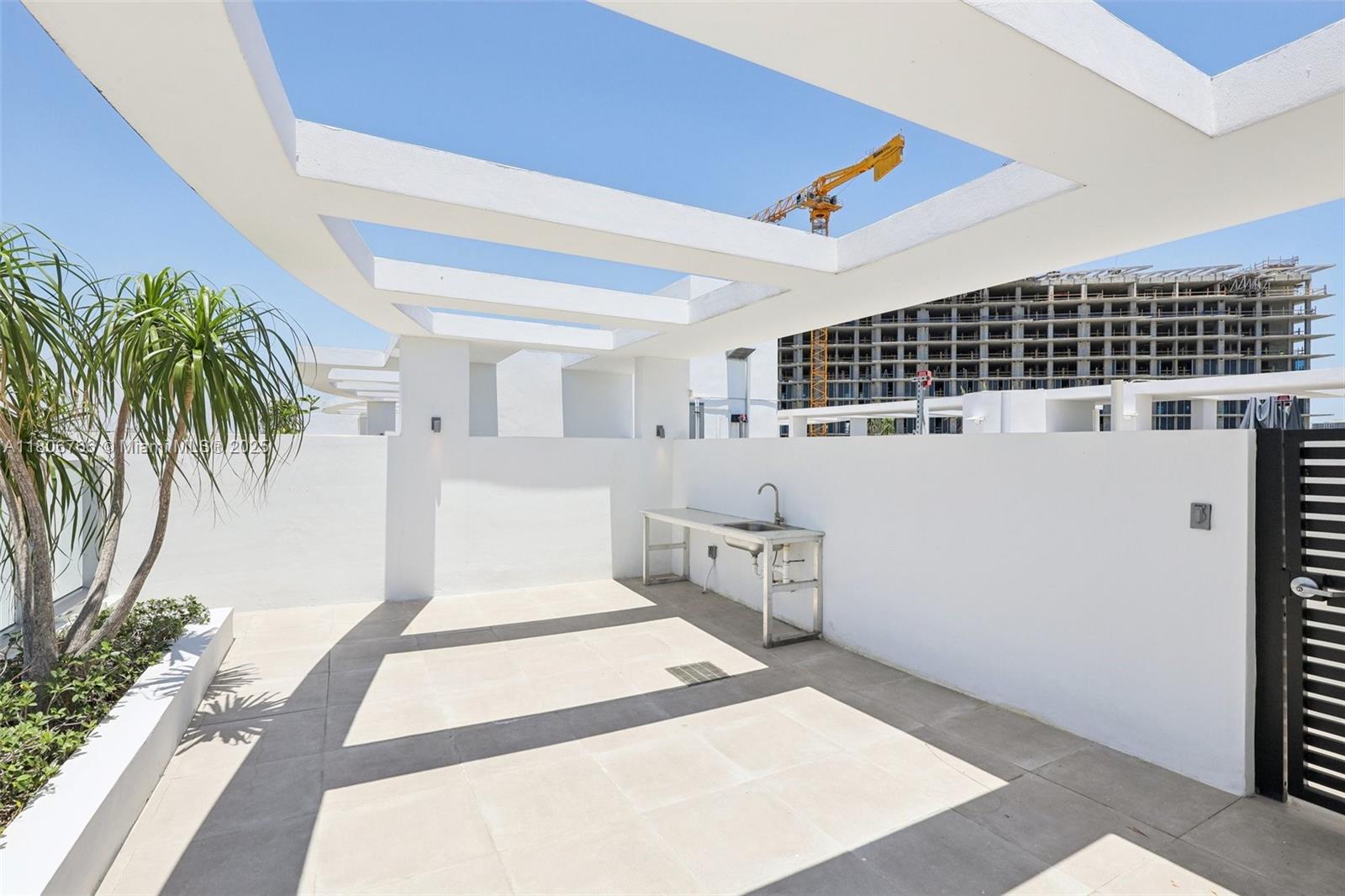 THE HIGHLANDS CONDO - Residential Lease
